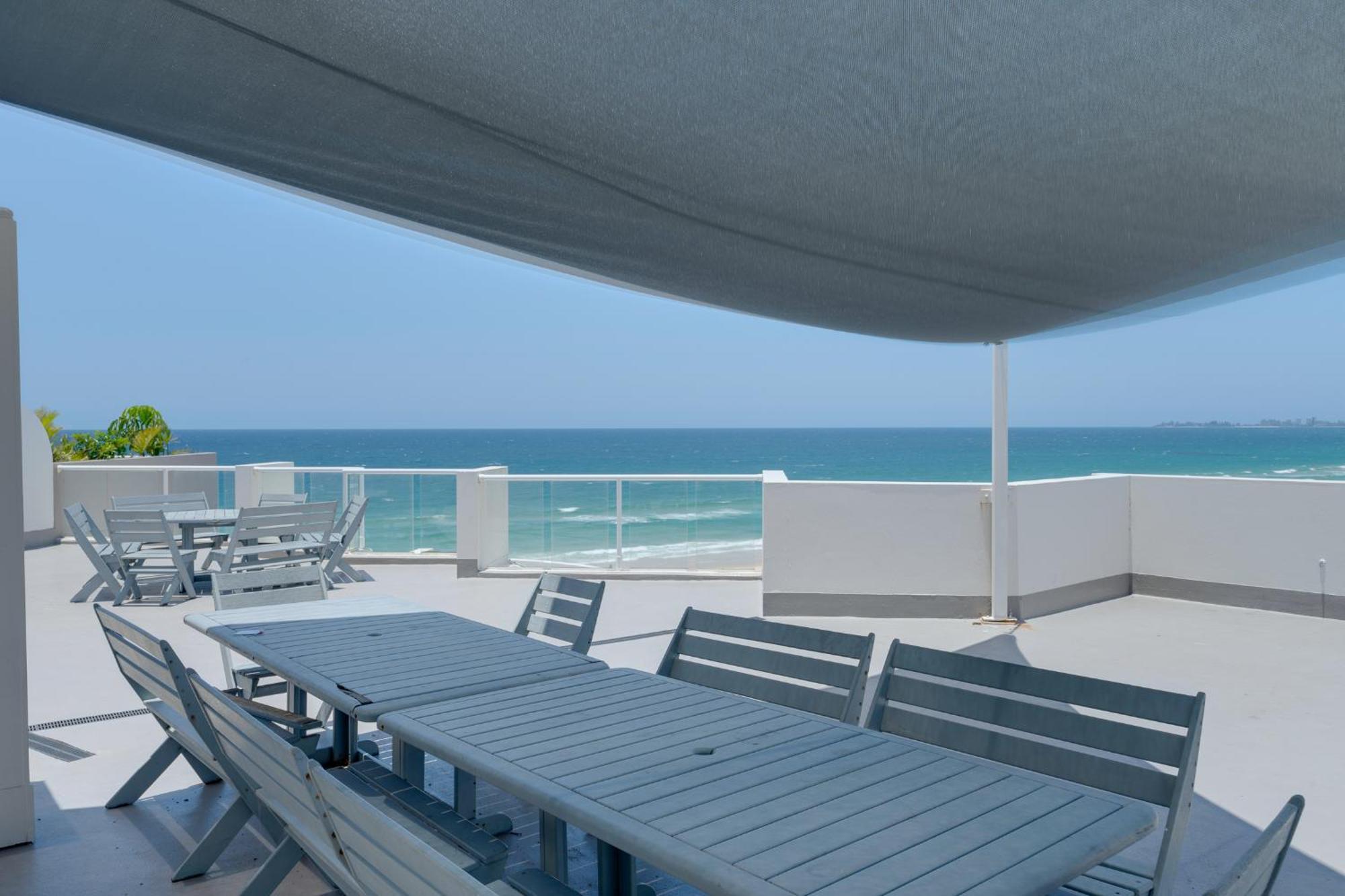 Waterfront 1-bedroom Escape Breathtaking Views Apartment *