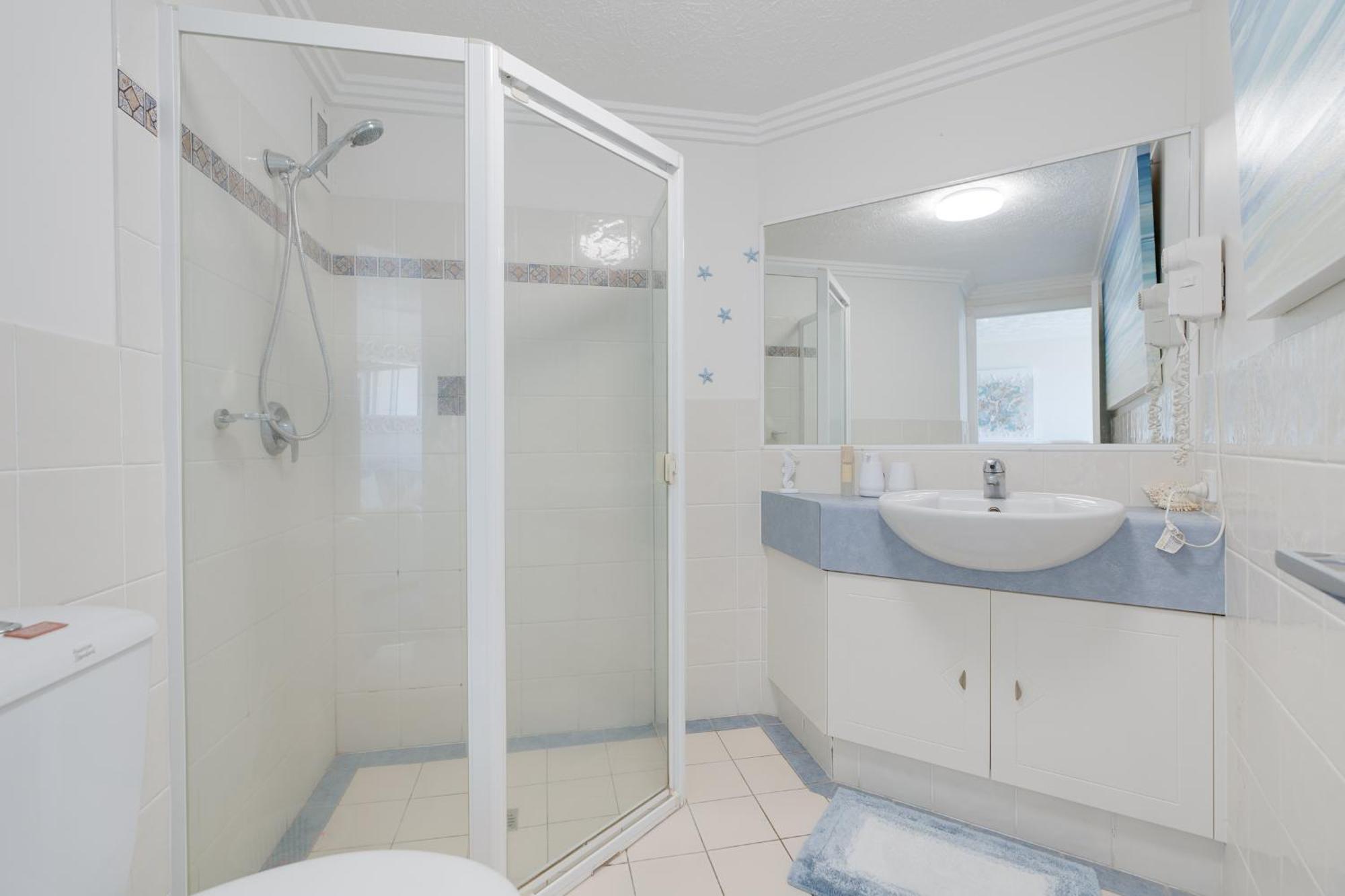 Waterfront 1-bedroom Escape Breathtaking Views