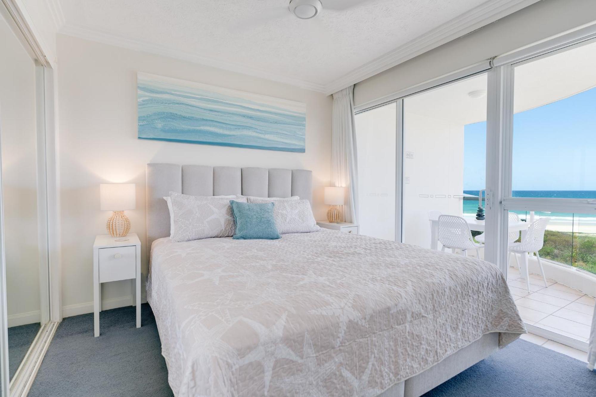 Waterfront 1-bedroom Escape Breathtaking Views
