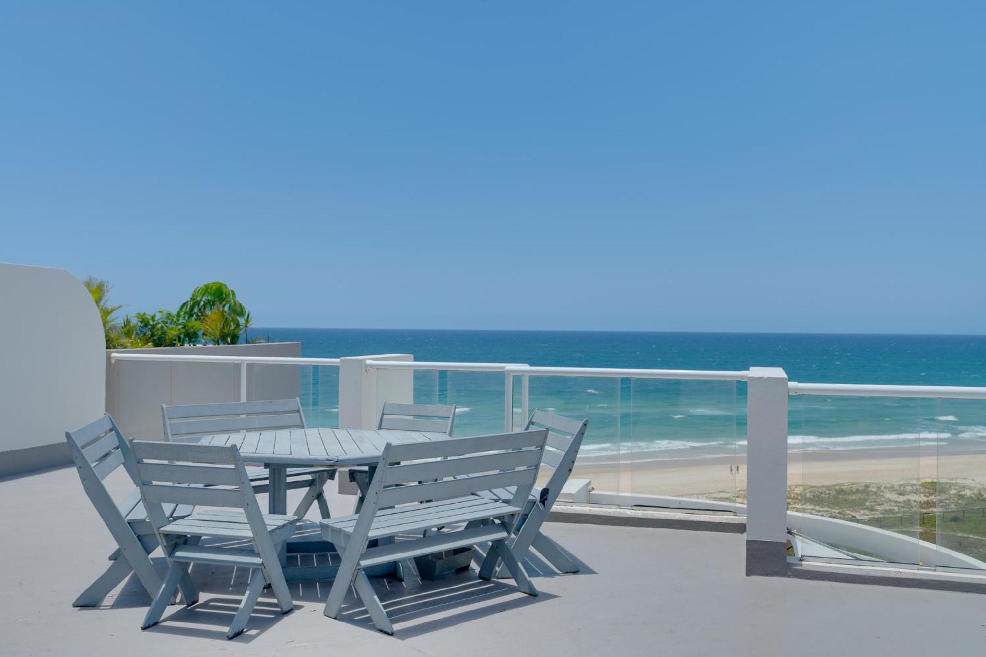 Waterfront 1-bedroom Escape Breathtaking Views *