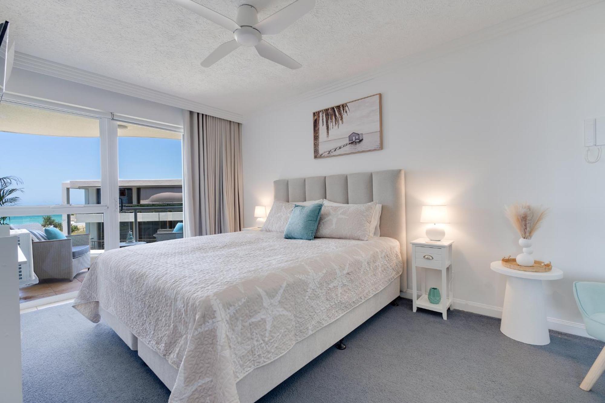 Apartment Waterfront 1-bedroom Escape Breathtaking Views
