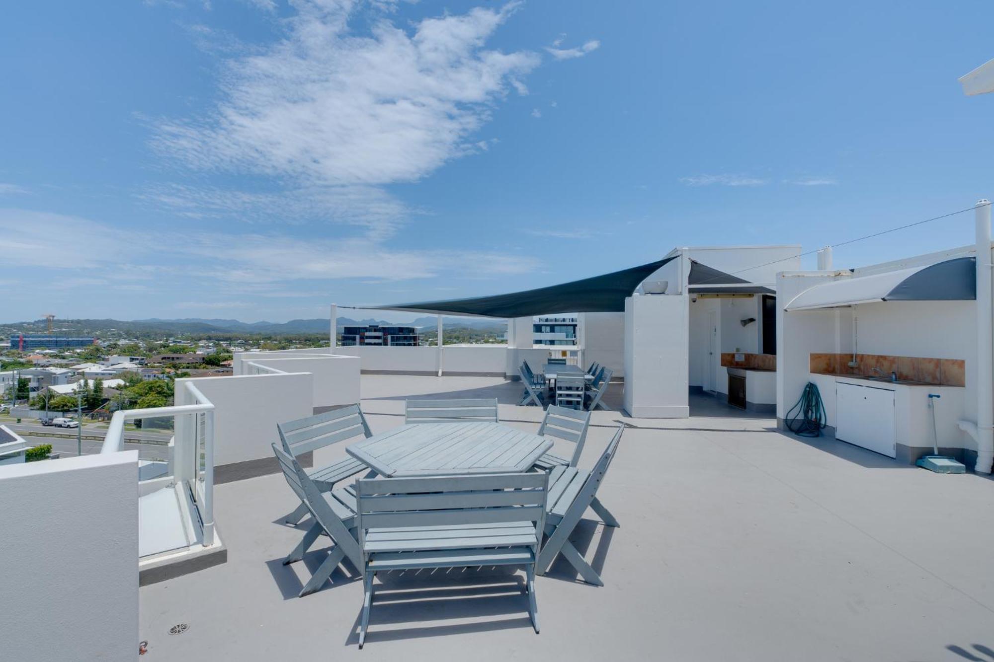 Waterfront 1-bedroom Escape Breathtaking Views Apartment